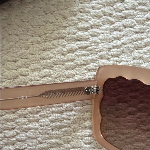 KREWE Elizabeth Scallop Sunglasses - Picture 5 of 6